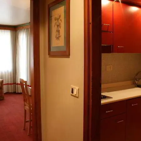 Rta Catturani Otel Madonna