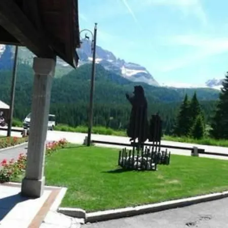 Rta Catturani Otel Madonna
